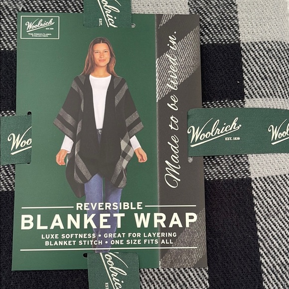 Woolrich Reversible Blanket Wrap - Black and Gray - Picture 2 of 4